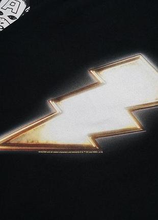 Футболка з принтом логотип шазам shazam dc comics2 фото