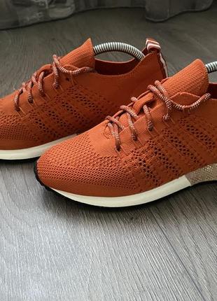 Кроссовки  la strada  38(24 см)