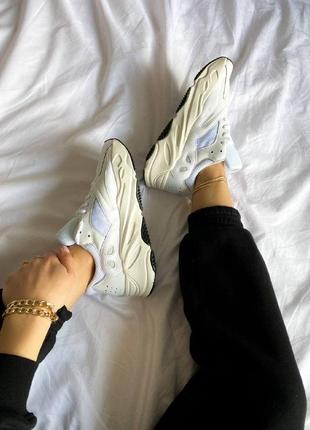 Кроссовки adidas yeezy boost 700 white 36-37-38-39-40-41-42-43-44-457 фото