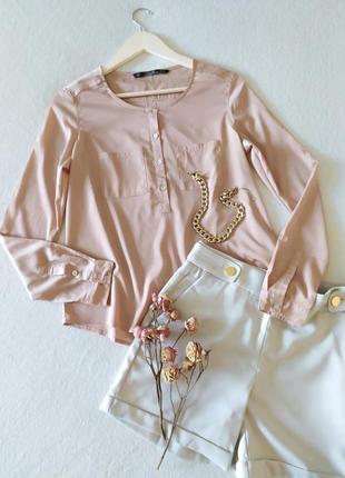 Базовая блуза золотисто-бежевого цвета1 фото