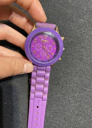 Жіночі наручні годинники фіолетові2 фото