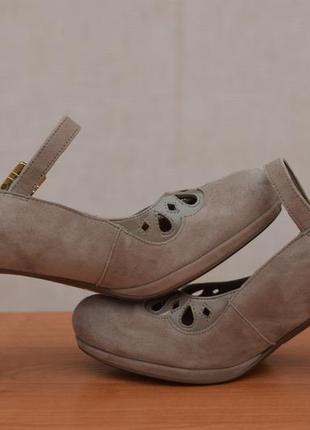 Женские босоножки, туфли на среднем каблуке цвета каппучино clarks, 38 размер. оригинал5 фото