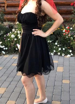 Платье маленькое чёрное с открытыми плечами р.36