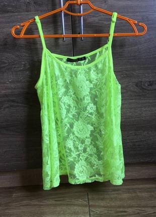 Салатовая майка полупрозрачная на бретелях