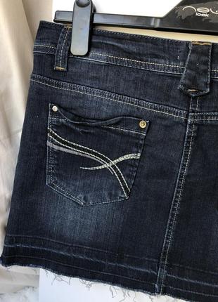 Джинсовая стрейтчевая мини юбка рваный край dorothy perkins7 фото