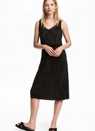 Платье плиссе миди чёрное h&m