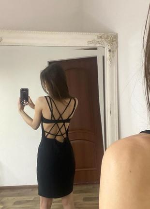 Шикарное чёрное платье с открытой спинкой miss selfridge5 фото