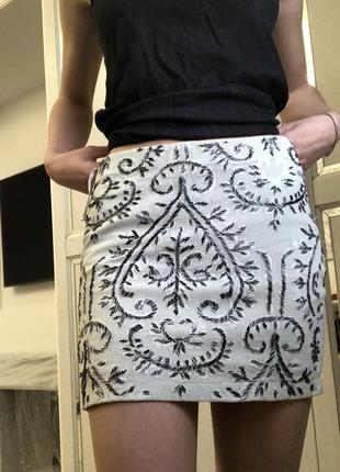 Мини юбка с вышивкой бисером
