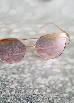 Стильні сонцезахисні окуляри (колір рожевий в золотистій оправі, дзеркальні) к. 24233 фото