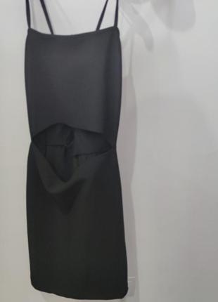 Верірнє нарядне платье розрез на животе откритая спина. завязки на спине