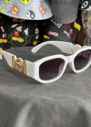 Трендовые очки солнцезащитные