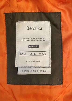 Бомбер от бренда bershka 5