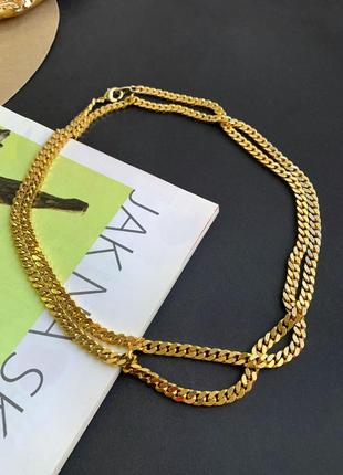 Довга ланцюжок вінтажна