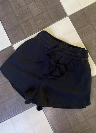 Шорти чорні