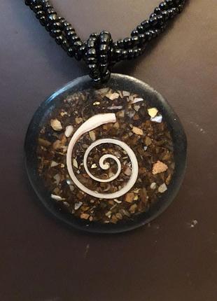 Шийна прикраса "ракушка"