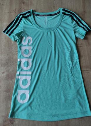 Жіноча футболка adidas, оригінал, xs (34)