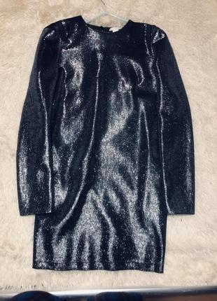 Красивейшее платье с класными плечиками