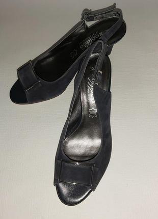 Босоніжки zodiaco