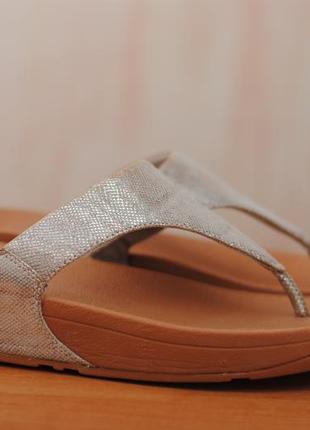 Коричневі шльопанці, в'єтнамки на платформі fitflop з блискучими ременями, 39 розмір