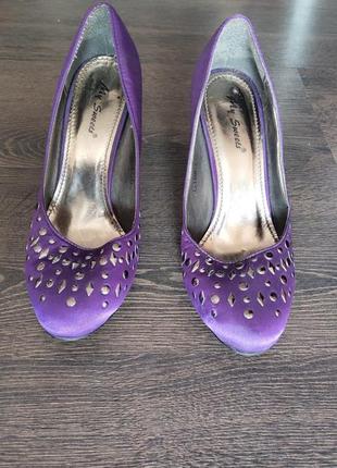 Туфлі каблук 9 см