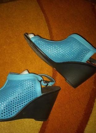 Шкіряні босоніжки