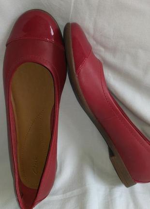 Красивые фирменные женские уфельки