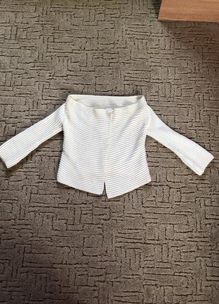 Модный свитер