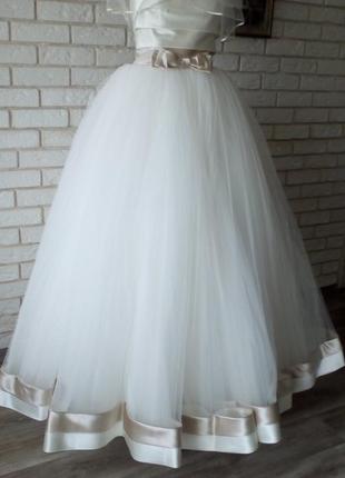 Дуже красиве ,супер якість, багатоярусне, вінтаж, класика ,весільна сукня s -m3 фото