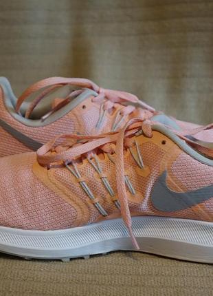 Легкі бігові кросівки персикового кольору nike swift run running 40 1/2 р.6 фото