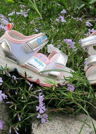 Спортивные босоножки для девочек