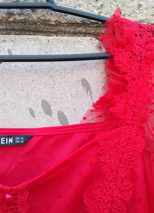 Червоне фатиновое ярусну плаття міді з прозорими об'ємними рукавами7 фото