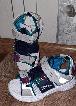 Босоніжки, сандалі на хлопчика