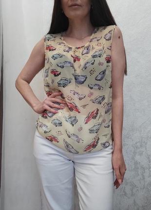 Нежная блуза с рисунком блузка с круглым вырезом без рукавов