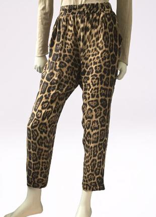 Зауженные брюки на резинке с красивым принтом (100% вискоза) zebra, италия