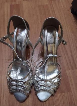 Босоніжки срібні шкіряні