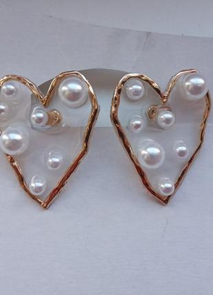 Серьги прозрачные сердечки с жемчужными бусинами эксклюзив пусеты3 фото