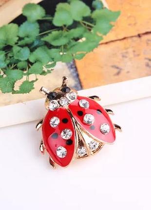 Брошка жук