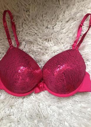 Шикарный бюстгальтер в паетках