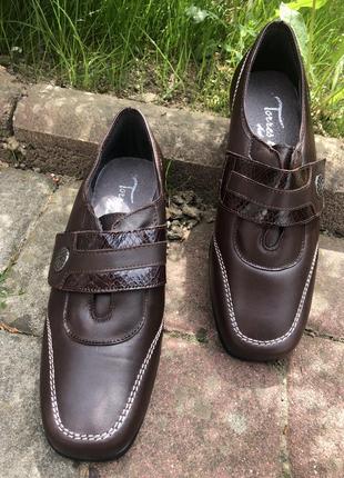 Жіночі туфлі коричневого кольору 36,37 розмір2 фото