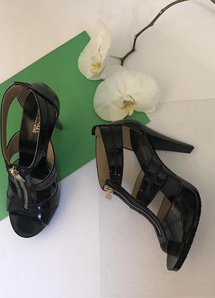 Босоніжки michael kors оригінал розмір 6,5
