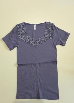 Фирменная футболка