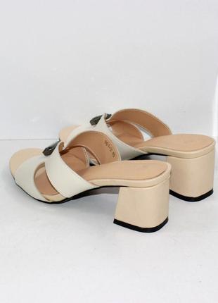 Шлепанцы женские кожаные на удобном каблуке8 фото