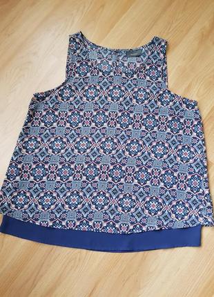 Блузка с летящей спинкой, легкая расклешенная майка