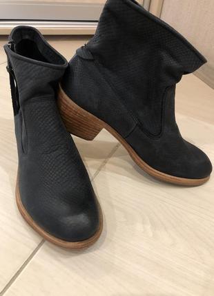 Ботинки
