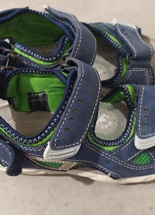 Взуття на хлопчика 2