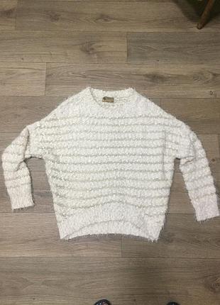 Светр оверсайз