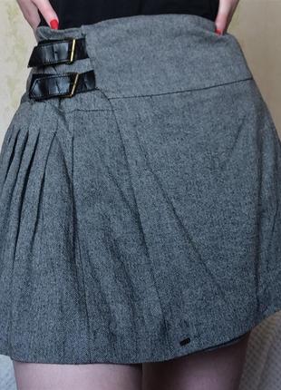 Оригинальная юбка от бренда tommy hilfiger