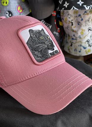 Панама с пантерой