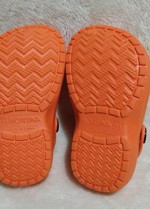 Crocs 5