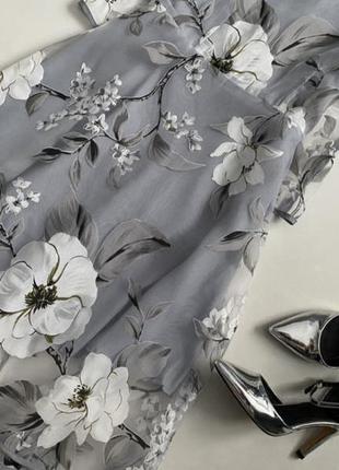 Ніжне делікатне сукню в квітковий принт з органзи6 фото
